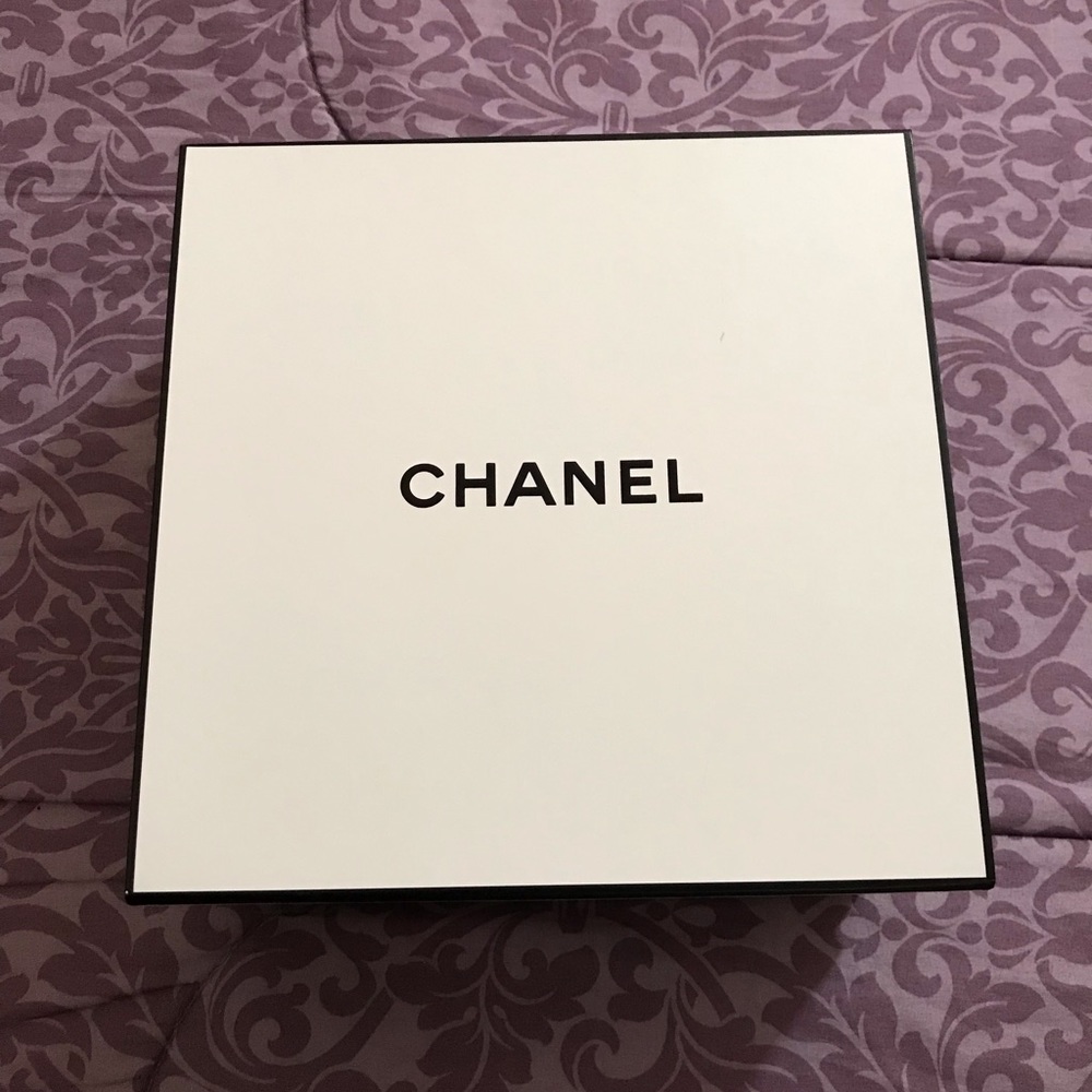 Chanel Box
